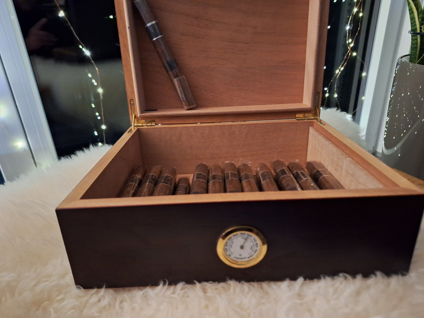 Humidor & 25 Lonsdale