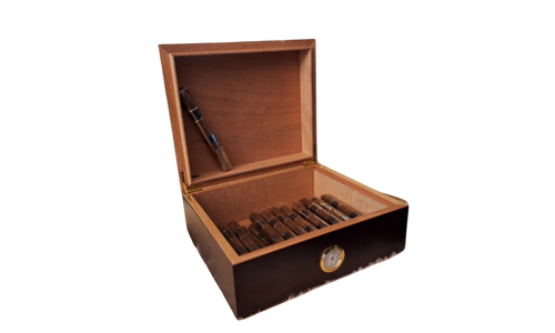 Humidor & 25 Lonsdale